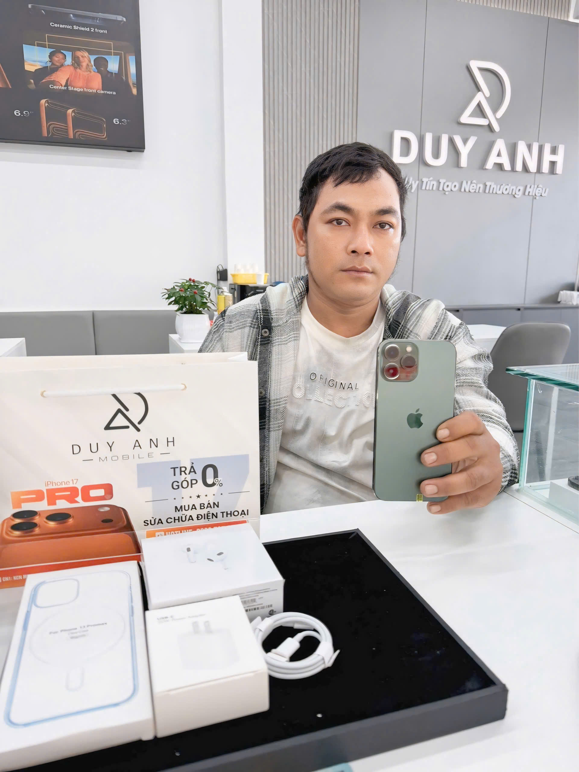 Thế nào là một cửa hàng điện thoại chính hãng đáng tin?